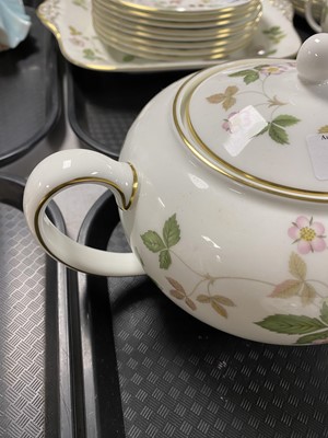 Lot 468 - A Wedgewood ‘Wild Strawberry’ pattern tea and coffee service