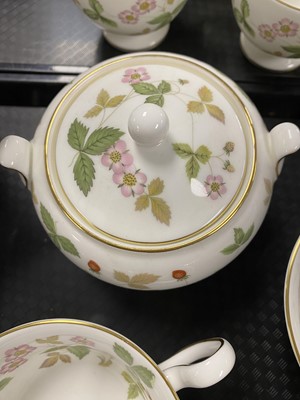 Lot 468 - A Wedgewood ‘Wild Strawberry’ pattern tea and coffee service