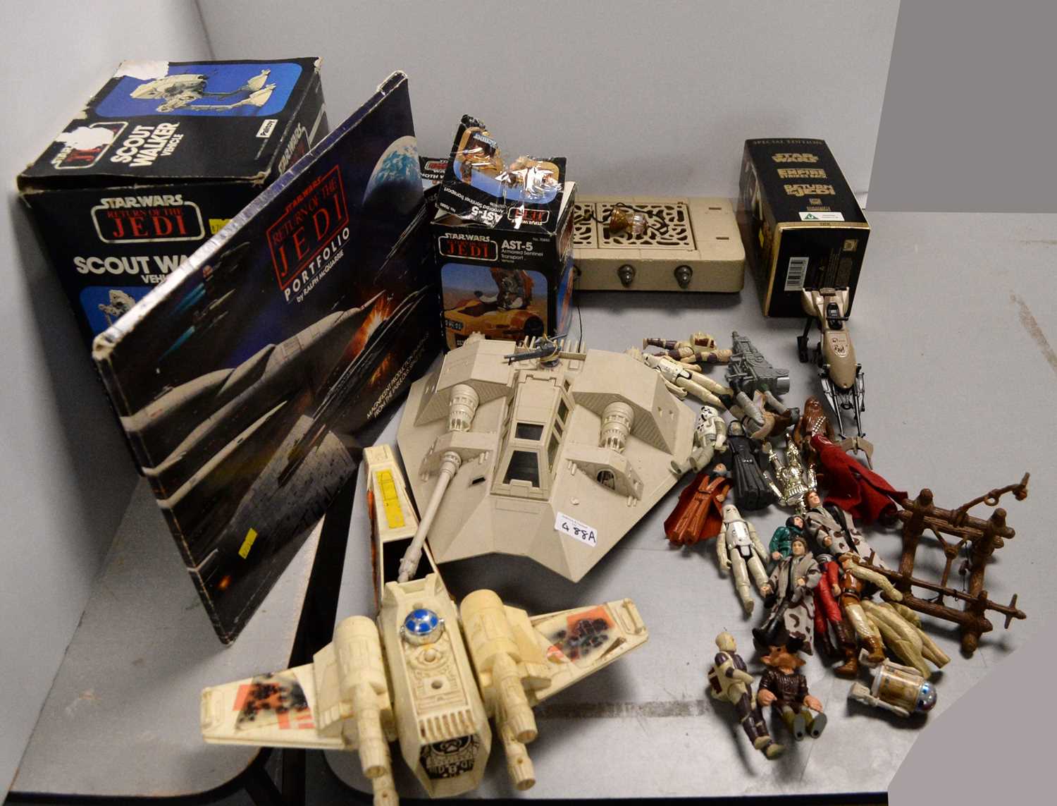 Lot 488 - Star Wars figures and vehicles