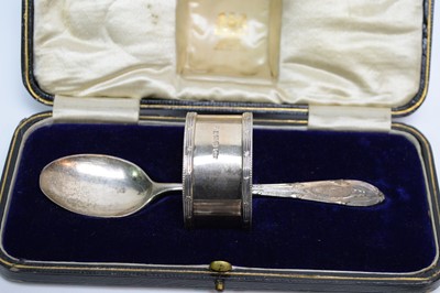 Lot 201 - Collection of silver items