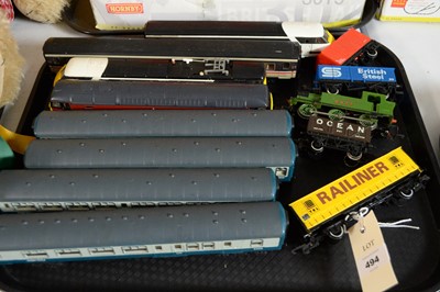 Lot 494 - Hornby 00 gauge LNER train pack and a selection of other model railway