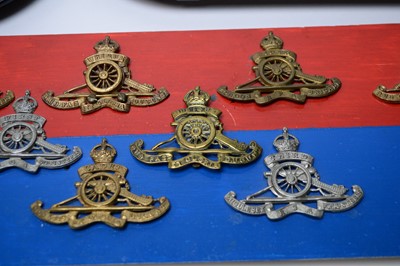 Lot 386 - A collection of military cap and other badges