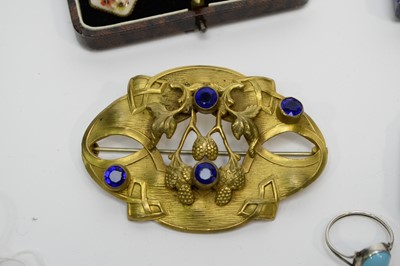 Lot 273 - A collection of silver and costume jewellery