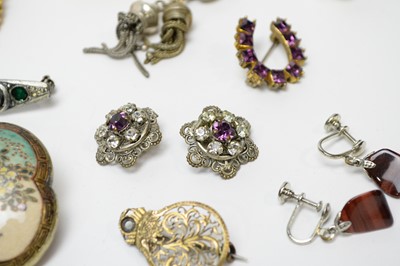 Lot 273 - A collection of silver and costume jewellery