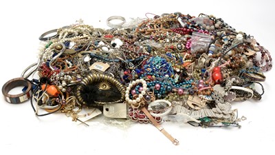 Lot 448 - Collection of costume jewellery