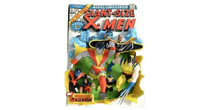 Lot 397 - Marvel Comics cover sculpture