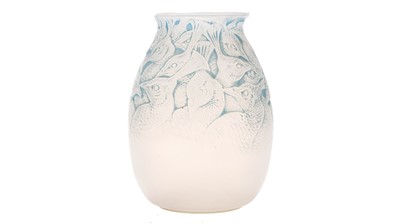 Lot 849 - Lalique 'Borromee' vase pattern 1017