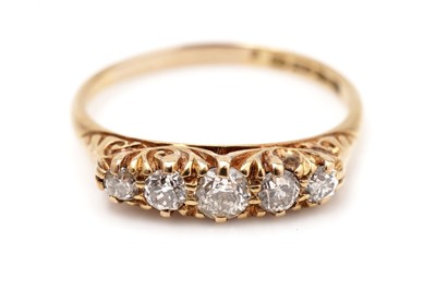 Lot 470 - A five stone diamond ring