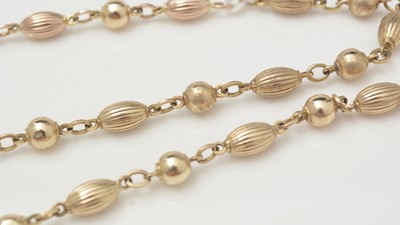 Lot 466 - A 9ct yellow gold matching bracelet and necklace