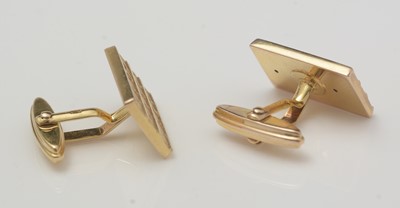 Lot 473 - A pair of 9ct yellow gold cufflinks