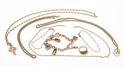 Lot 482 - A selection of gold jewellery