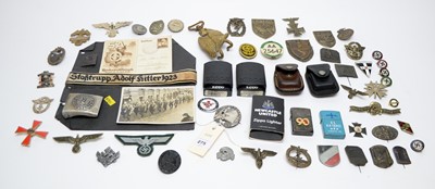 Lot 275 - A selection of WWII military interest collectibles