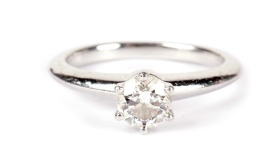 Lot 1132 - Tiffany & Co Platinum and Diamond Solitaire ring