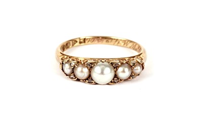 Lot 426 - An Edwardian pearl and diamond ring