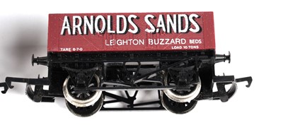 Lot 558 - A selection of unboxed 00-gauge model railway rolling stock