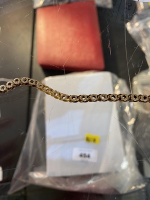 Lot 496 - A 9ct yellow gold fancy link chain necklace