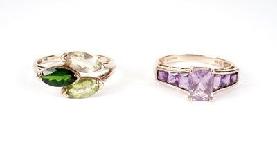 Lot 441 - Two coloured stone dress rings