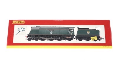 Lot 648 - Hornby 00-gauge 4-6-2 Battle of Britain Class locomotive and tender