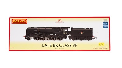 Lot 652 - Hornby 00-gauge 2-10-0 Class 9F locomotive and tender