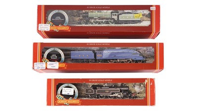 Lot 670 - Hornby 00-gauge locomotives and tenders