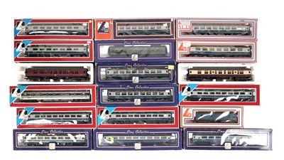 Lot 673 - Lima 00-gauge carriages, brake vans and other items