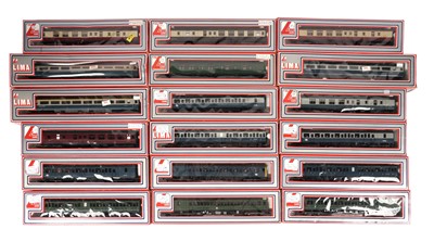 Lot 674 - Lima 00-gauge carriages and rolling stock