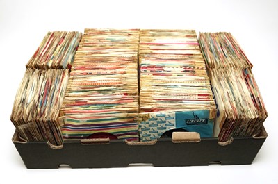 Lot 534 - A large collection of 1960's 7" singles