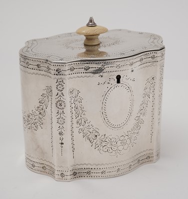 Lot 336 - A George III tea caddy