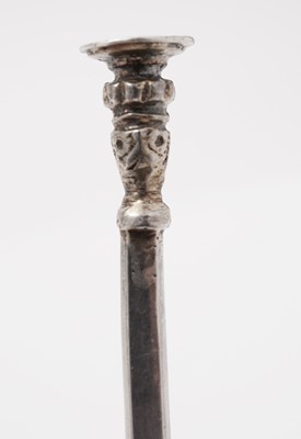 Lot 409 - A James I spoon