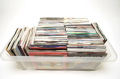 Lot 542 - A collection of 1980's and 1990's 7" singles