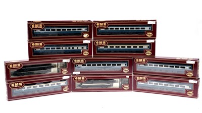 Lot 733 - GMR Airfix 00-gauge rolling stock