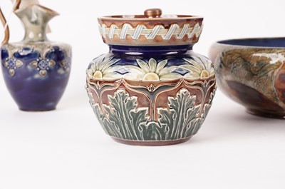 Lot 82 - A selection of Royal Doulton ceramics
