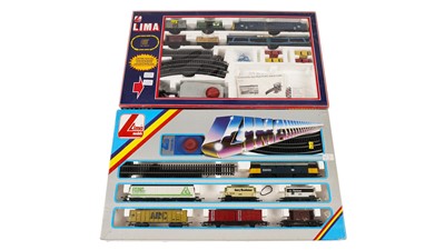 Lot 768 - Lima 00-gauge train sets