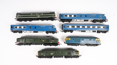 Lot 778 - Tri-Ang 00-gauge diesel locomotives