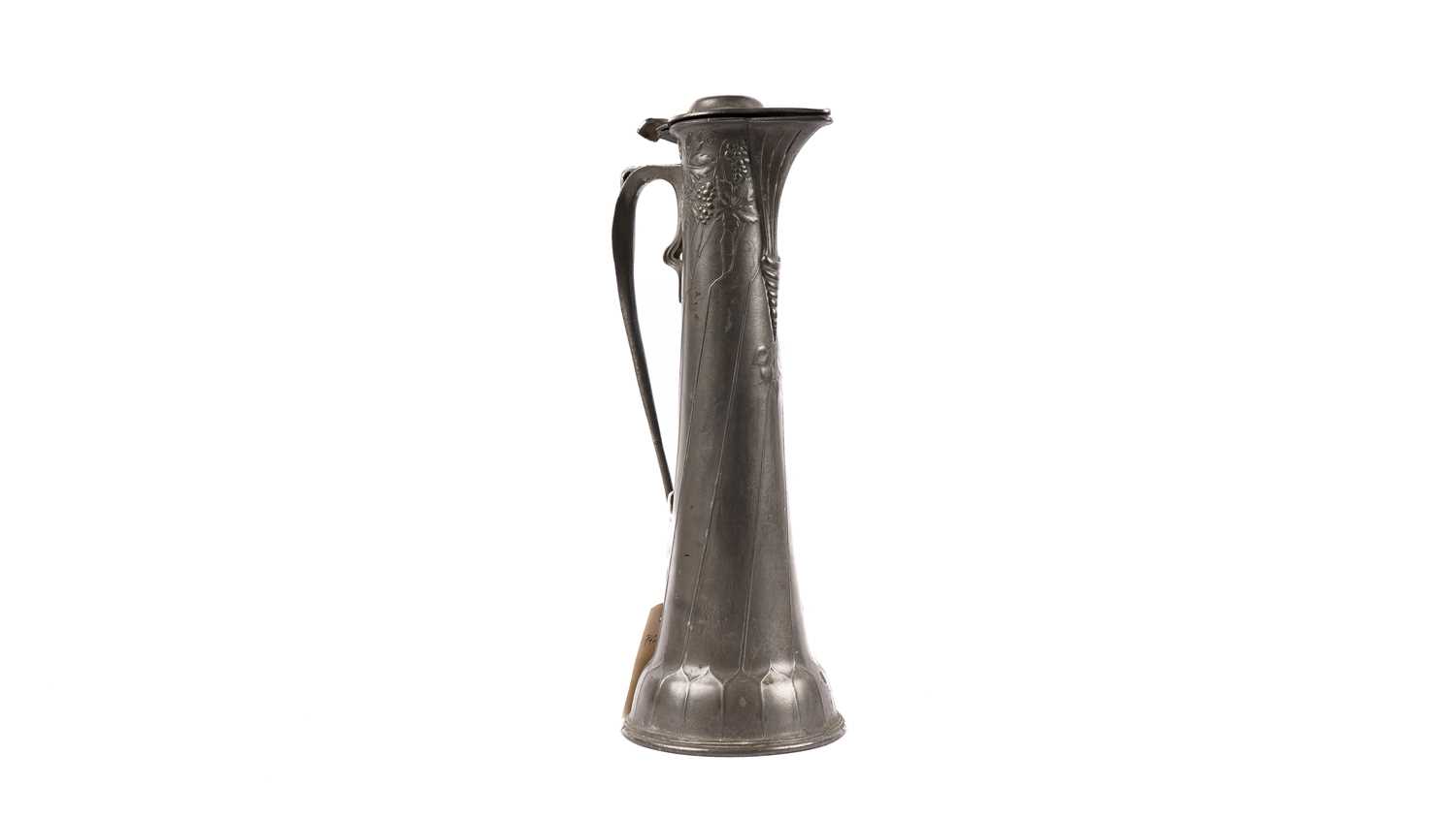 Lot 200 - An Art Nouveau pewter claret jug