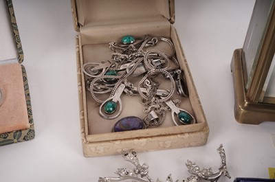 Lot 469 - A selection of jewellery and a carriage clock