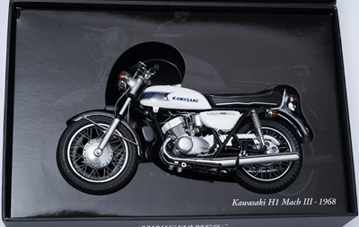 Lot 897 - Minichamps Kawasaki H1 Mach III