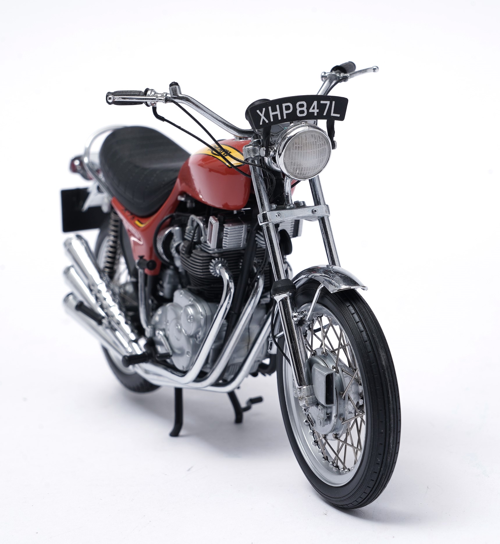 【低価新作登場】（ミニチャンプス）トライアンフ ハリケーン X75 （1973）1/12 オートバイ