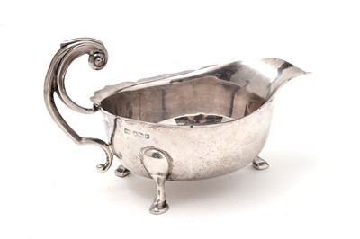 Lot 474 - A silver sauce boat, by Edward Viners