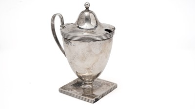 Lot 322 - A George III Scottish mustard pot