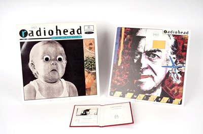 Lot 562 - A fantastic Radiohead collectors' bundle