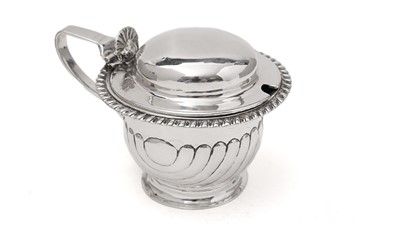 Lot 211 - A George III silver mustard pot