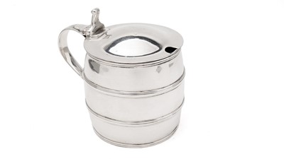 Lot 213 - A George III silver mustard pot in the form of a barrel