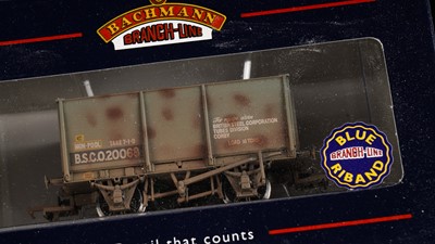Lot 530 - Bachmann 00-gauge rolling stock