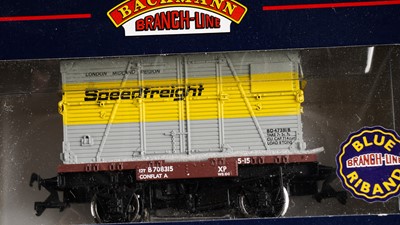 Lot 530 - Bachmann 00-gauge rolling stock
