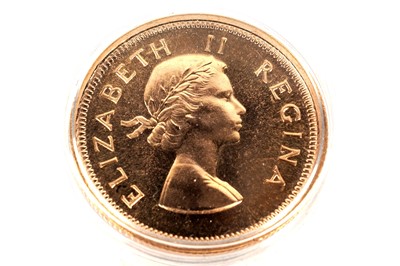 Lot 230 - A South Africa Mint gold proof pound coin