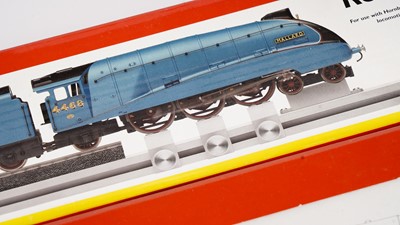 Lot 535 - Three boxed Hornby 00-gauge locomotives