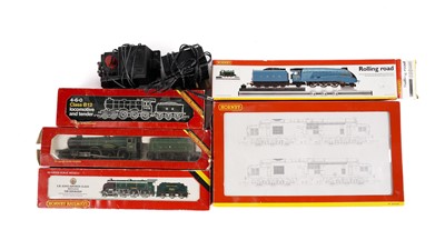Lot 535 - Three boxed Hornby 00-gauge locomotives