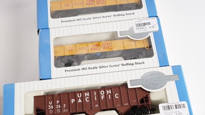 Lot 540 - A Bachmann Liliput First Class HO scale locomotive and tender, and other assorted Bachmann items