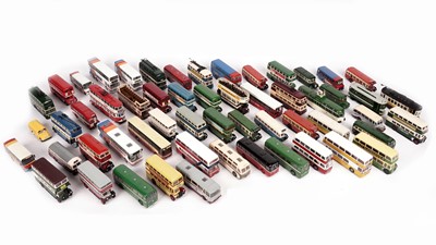 Lot 978 - A selection of diecast model buses